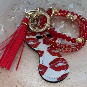 Kiss Bracelet Keychain